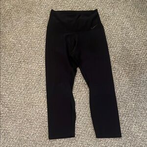 Nike crop leggings. Small